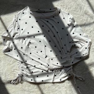 Suzy Shier Polka Dot Ruched Long Sleeve – Size L | Femme Fit | Flirty Pattern |
